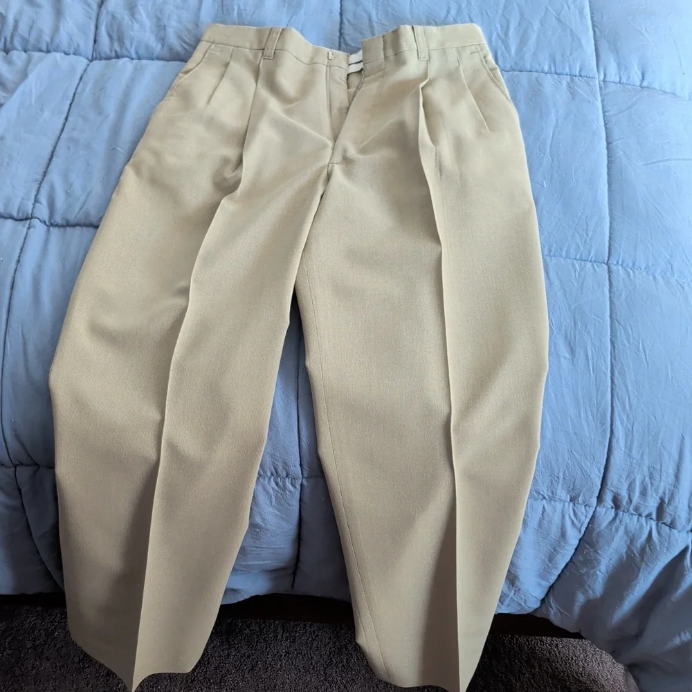 Perry Ellis Classic Tan Suit, Boys Size 16 - Picture 4 of 4